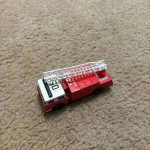 Fire department emergency truck toy with moving ladder